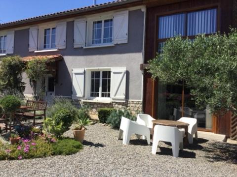 مبيت وإفطار Villeneuve-de-Rivière Loft Atypique المظهر الخارجي الصورة