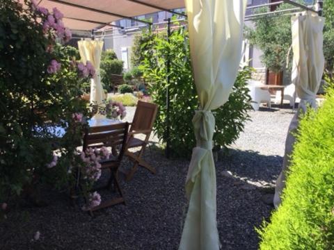 مبيت وإفطار Villeneuve-de-Rivière Loft Atypique المظهر الخارجي الصورة