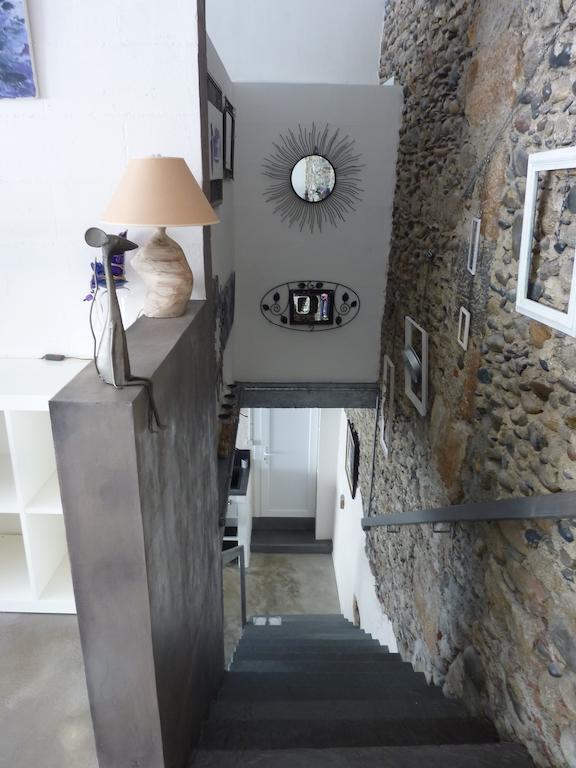 مبيت وإفطار Villeneuve-de-Rivière Loft Atypique الغرفة الصورة