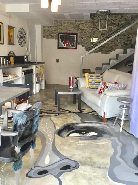 مبيت وإفطار Villeneuve-de-Rivière Loft Atypique المظهر الخارجي الصورة