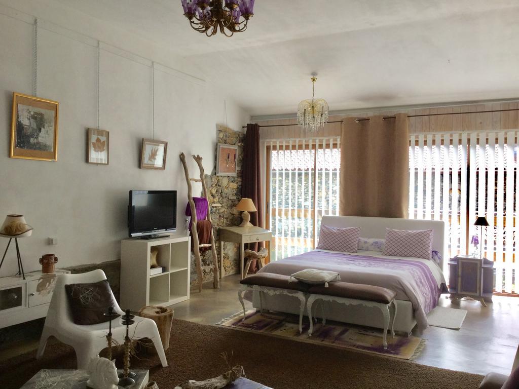 مبيت وإفطار Villeneuve-de-Rivière Loft Atypique المظهر الخارجي الصورة