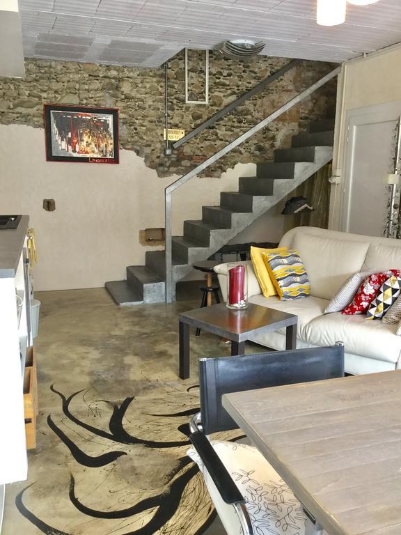 مبيت وإفطار Villeneuve-de-Rivière Loft Atypique المظهر الخارجي الصورة